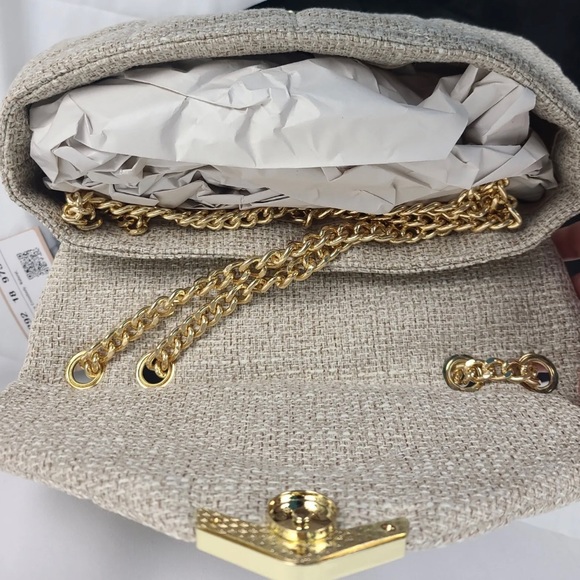 New with Tags: Convertible Chevron Crossbody with Gold Hardware - Picture 5 of 8